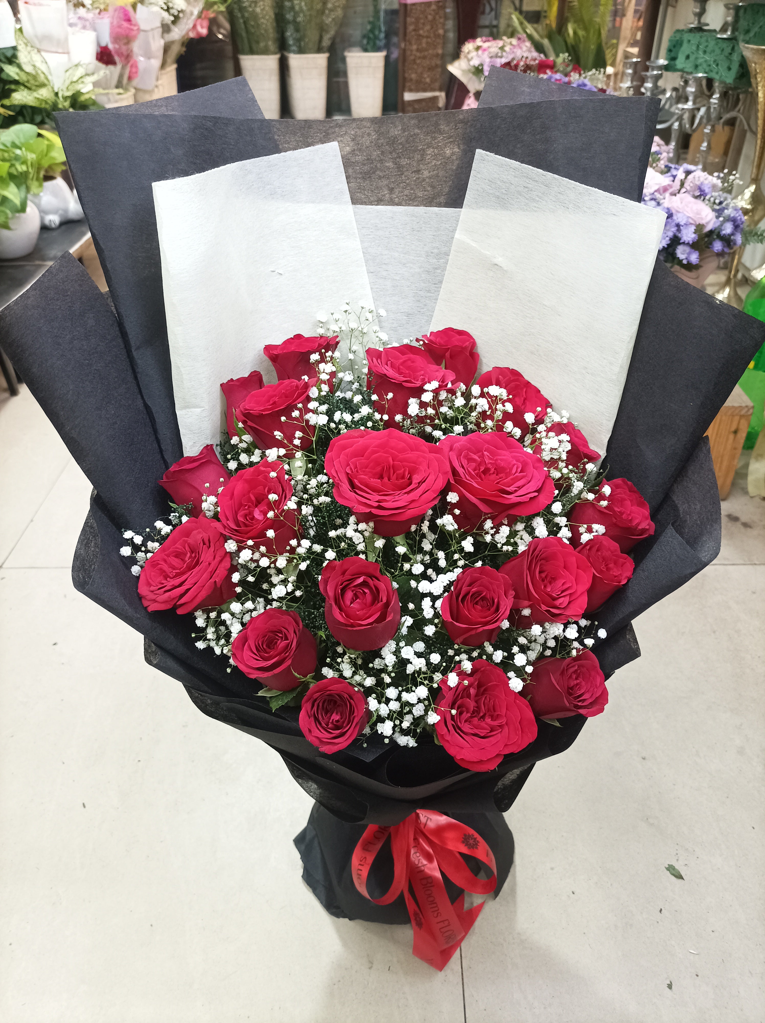 Red rose bunch